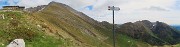 42 Capanna 2000 con vista in Arera-e cime Foppazzi e Grem